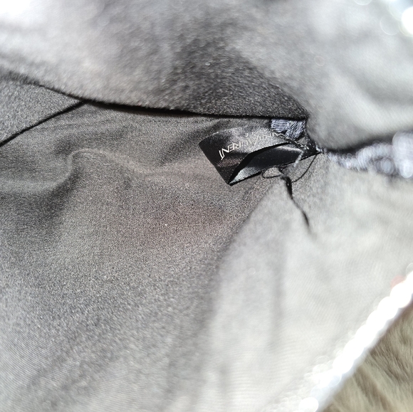 Yves Saint Laurent Cosmetic Bag - Picture 7 of 10